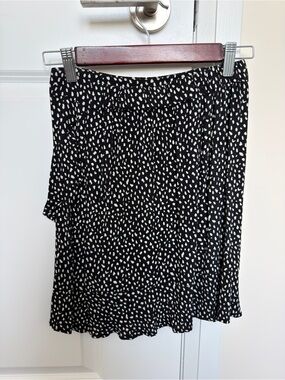 Black & White Dotted Skirt XXS